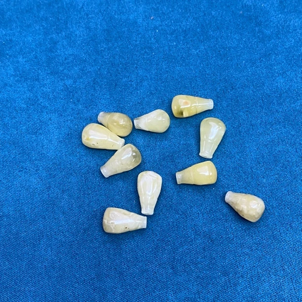 天然蜜蜡三通对孔8mm+三通配饰，微瑕品，多样性发一个