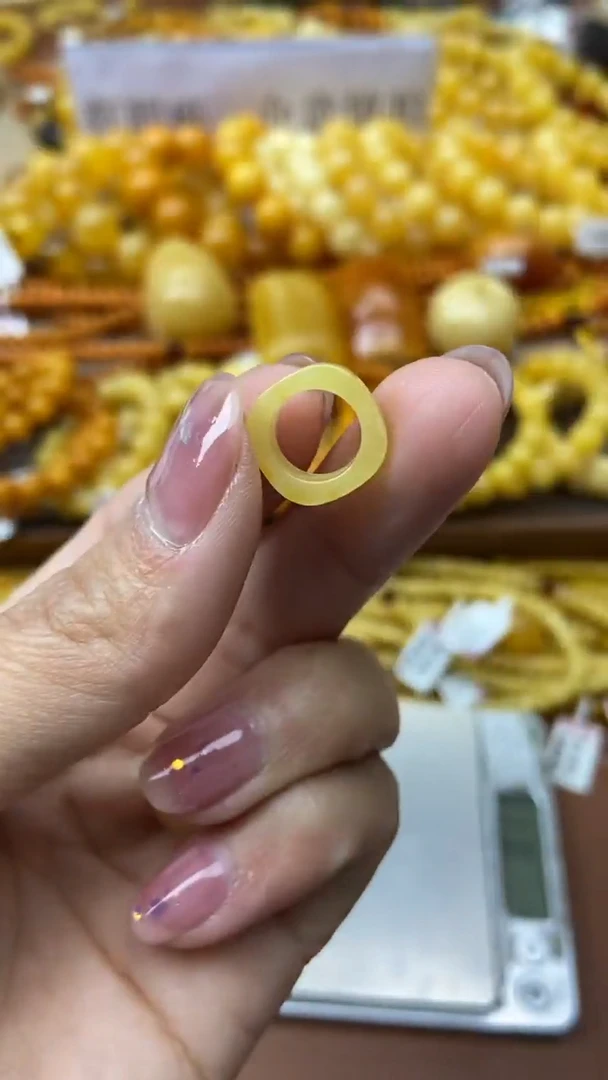 【闪购商品】蜜蜡裸石未镶嵌117