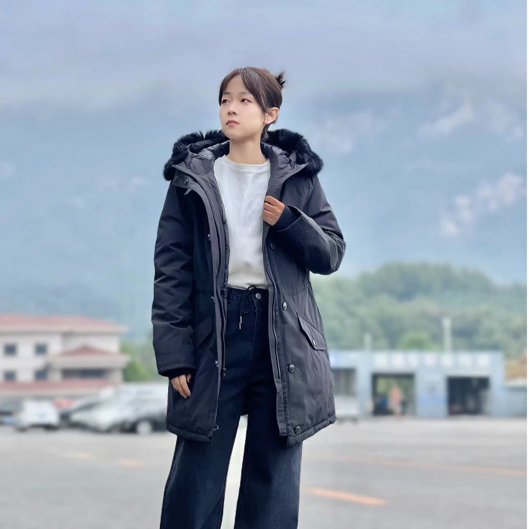 女士休闲百搭通勤连帽羽绒服975