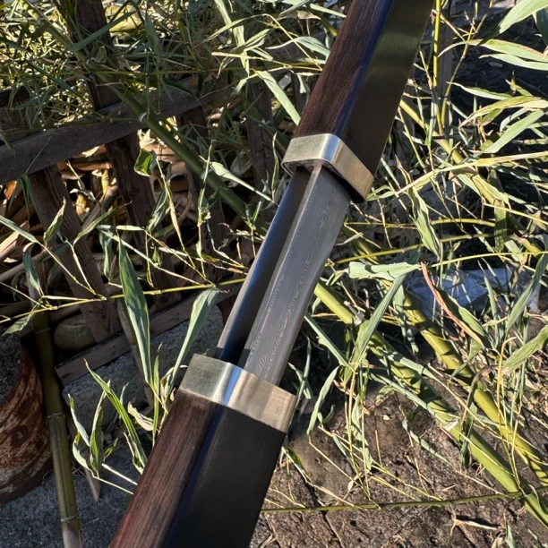 龙泉宝剑一刀一剑黑檀木白铜千层钢摆件未开刃