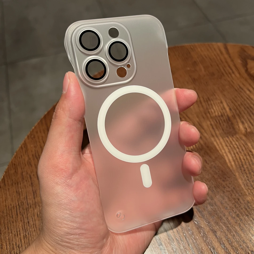 磁吸磨砂无边框不发黄iphone15plus手机壳适用苹果14promax/13散