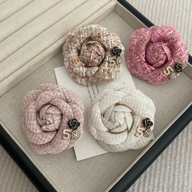 锌合金布艺胸针 小香风胸针复古百搭