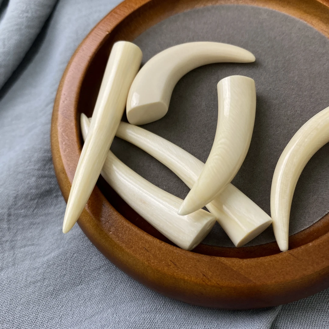 CWX8866天然猛犸素牙尖一个持鉴定 假一赔四