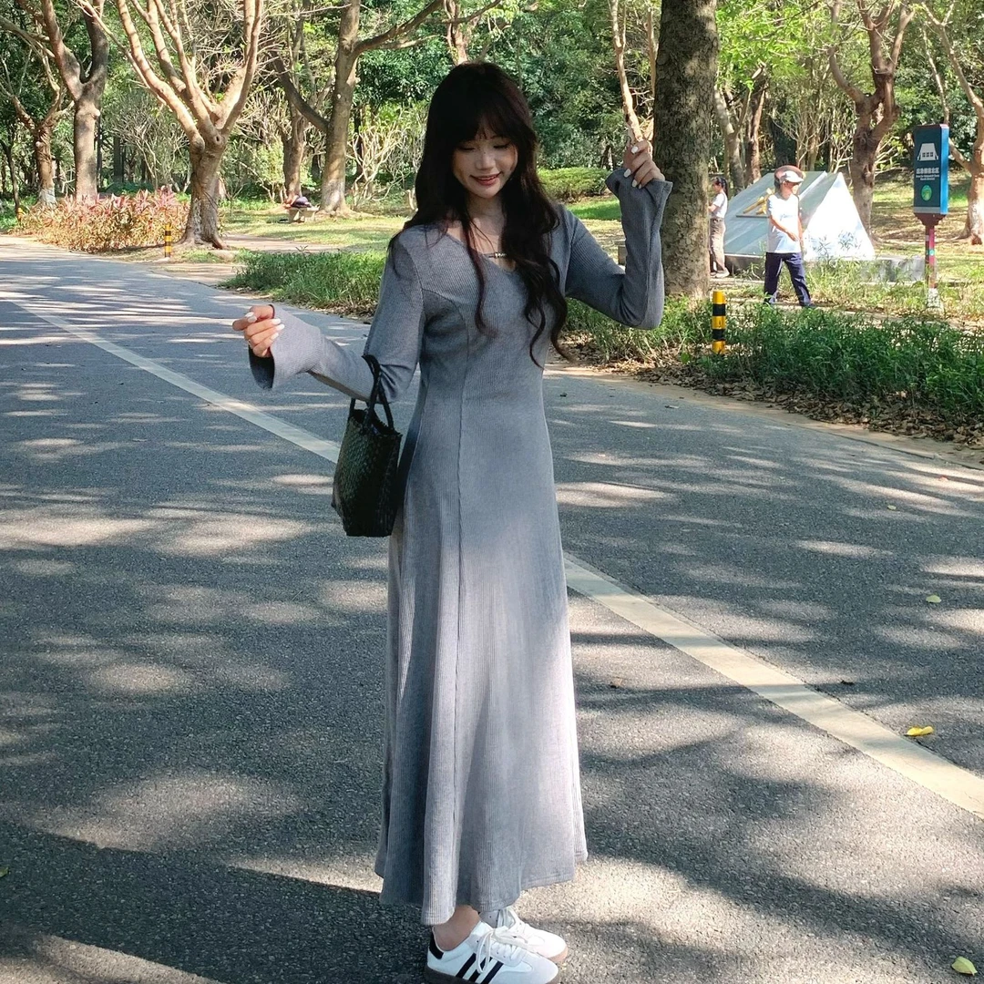 【茶香可颂】秋冬V领气质显瘦高腰内搭针织大码连衣裙-S1141