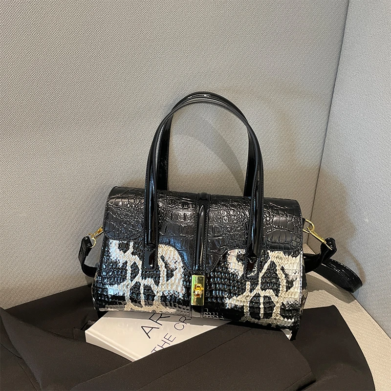 【宠粉福利】(长31宽12高19)轻奢新款大气百搭蛇纹质感女士包 938