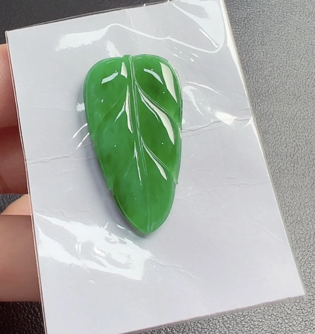 冰辣阳绿绿叶子吊坠