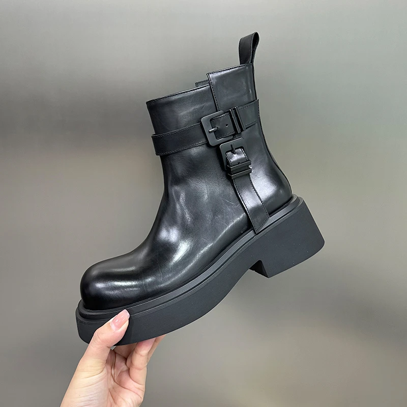 【左右华菲】6cm秋冬时尚厚底切尔西靴2025新款黑色粗跟英伦风中筒