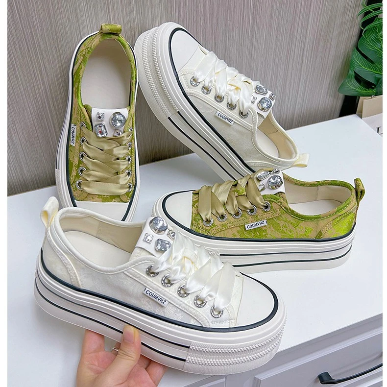 国风真皮小白鞋女2024春季新款头层猪皮内里板鞋百搭水钻休闲鞋女