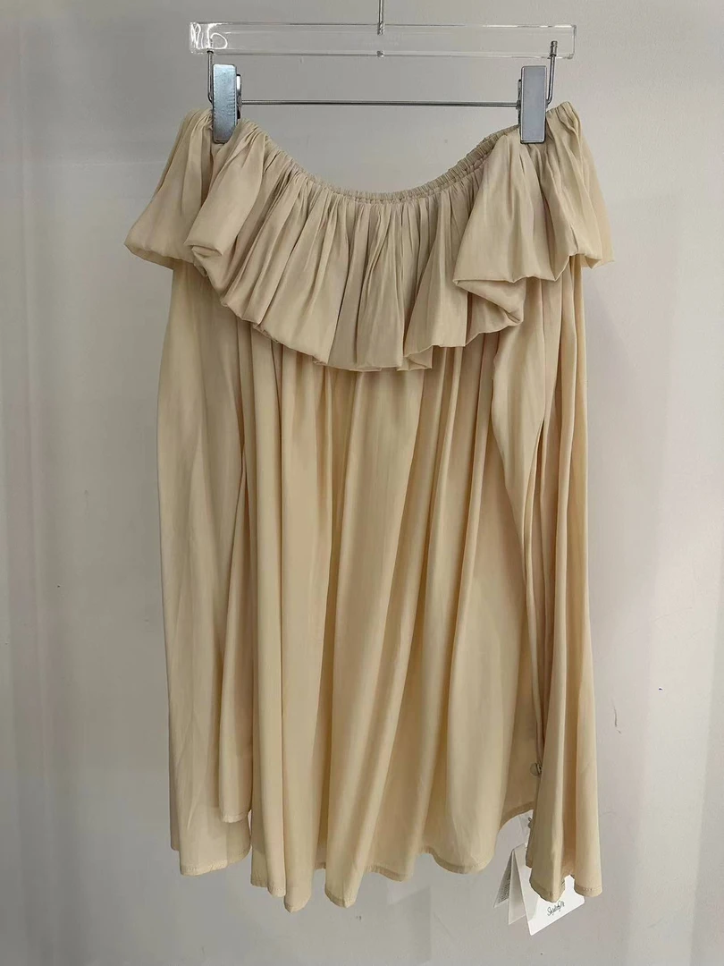 Singularity Me 126 捏褶荷叶边一字肩上衣