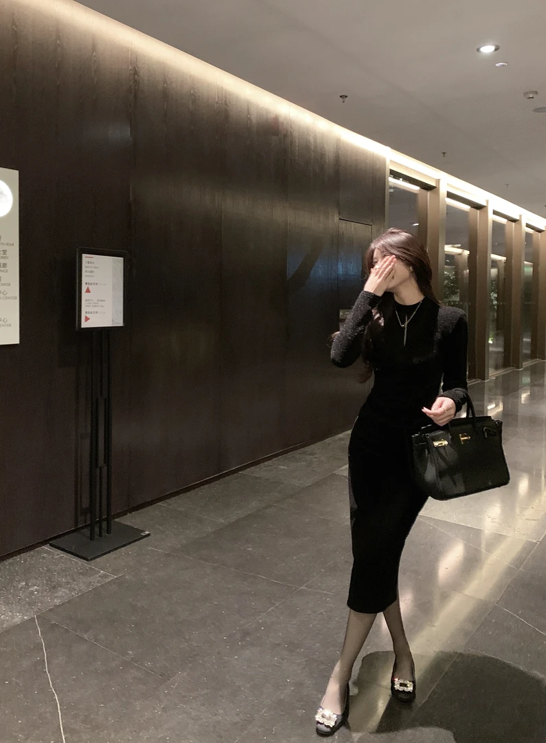 【夜幕初雪】赫本风冬季半高领包臀连衣裙女法式皱褶连衣裙80456