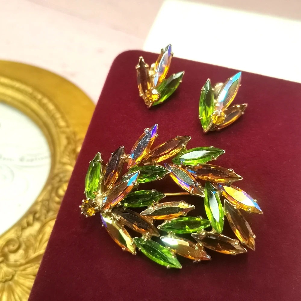 精工捷克高阶金绿花叶对标sherman胸针[2412021-012]