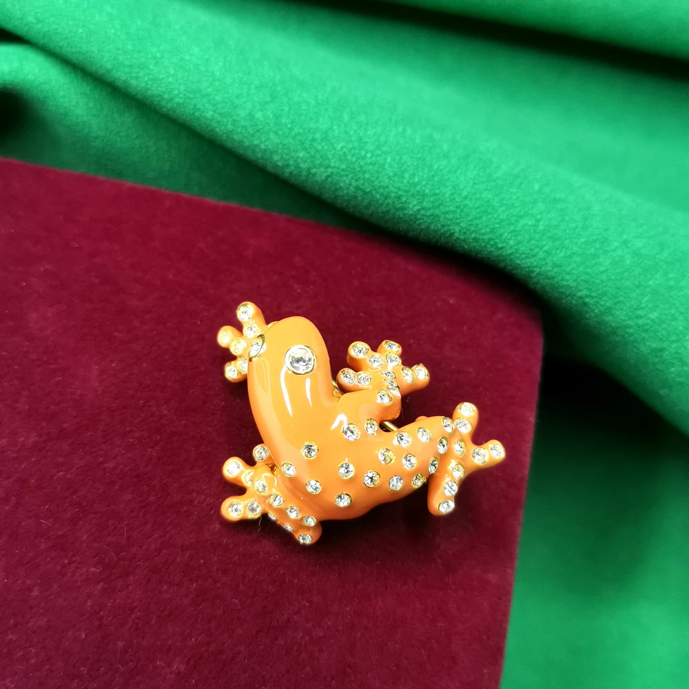 joanrivers少见款珐琅热带蛙胸针[2411201-055]