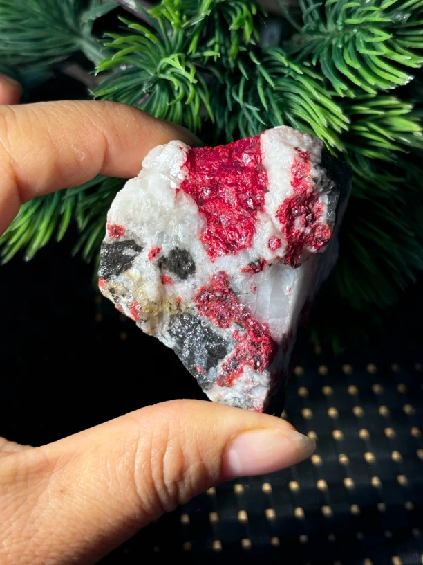 天然辰砂天然辰砂朱砂原石块毛石块（直播啦现拍链接）