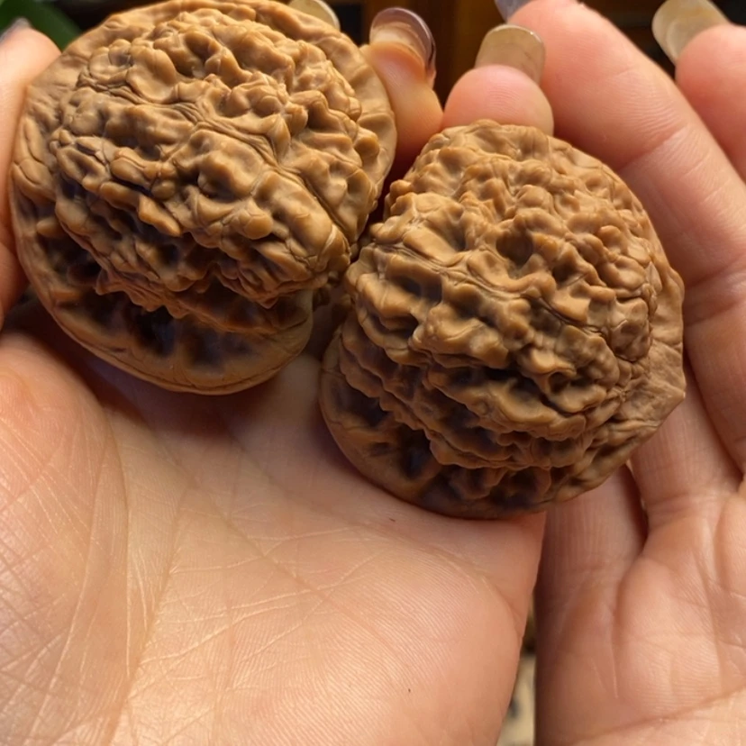 【闪购商品】文玩核桃把件阿*肉麒麟纹49