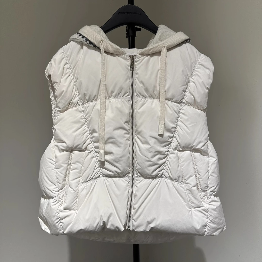 2024新款短韩版休闲时尚宽松大码连帽羽绒背心冬季马甲女款17201