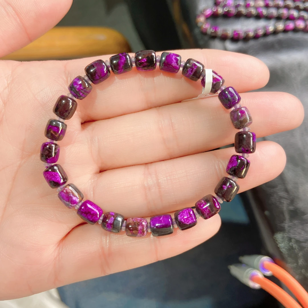 丝绒舒俱来桶珠手串