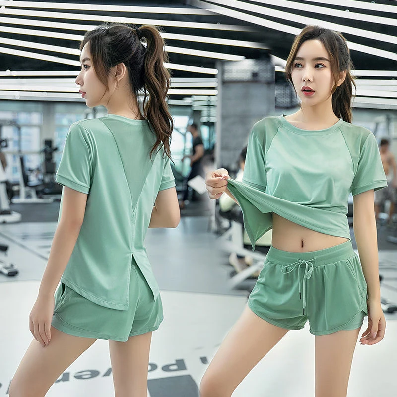 宽松瑜伽服套装女速干透气运动上衣薄款防走光短裤显瘦健身套装夏
