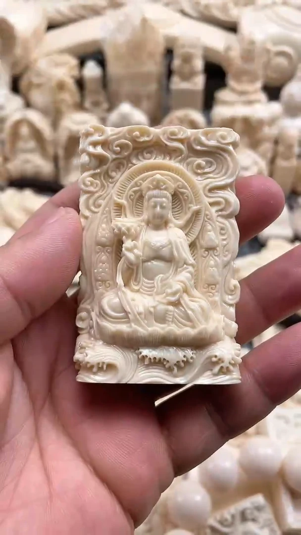 【闪购商品】橄榄核吊坠猛犸