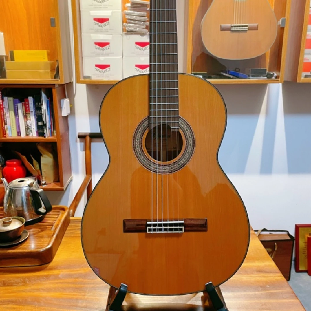 桃花心背侧全单古典吉他