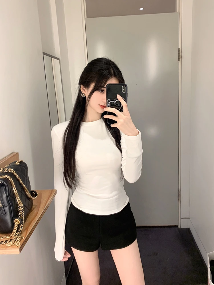 2024秋冬新款白色露思正肩圆领长袖T恤女打底百搭修身显瘦ins上衣