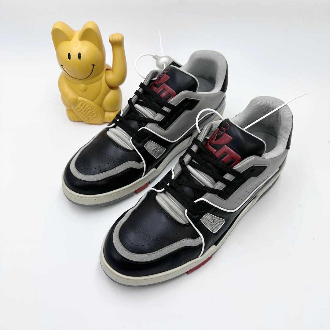 Lv/8码/初代黑水泥trainer板鞋/95新