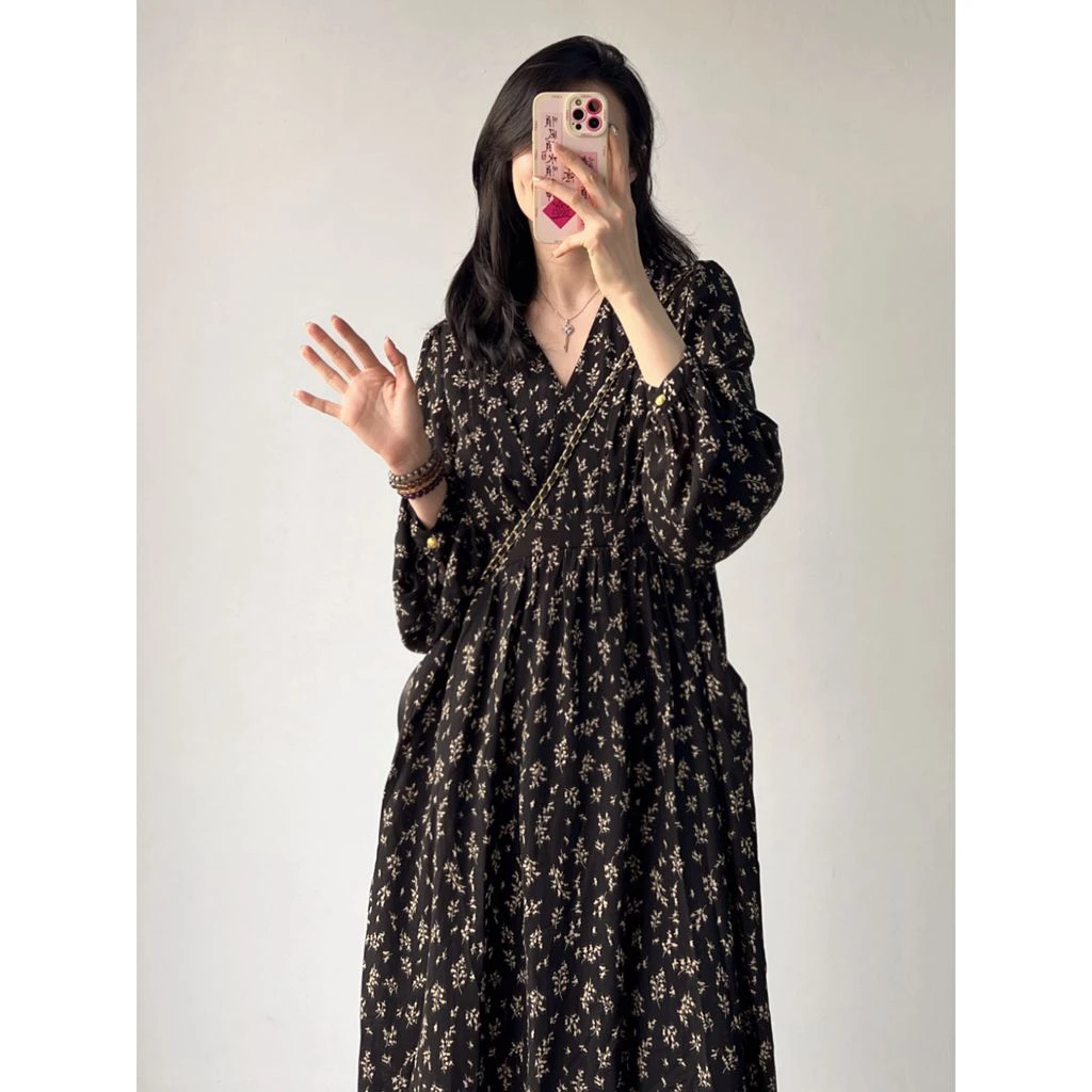 蓝羽老板娘 【入秋】秋季长袖黑色碎花连衣裙V领显瘦收腰裙子LY