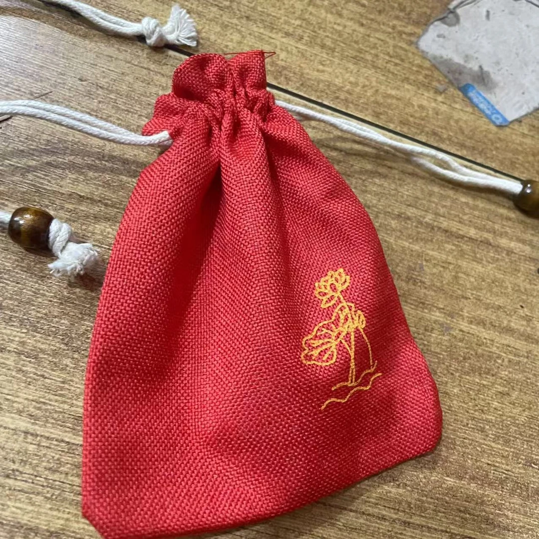 291----红 袋 （内有物）家居摆件