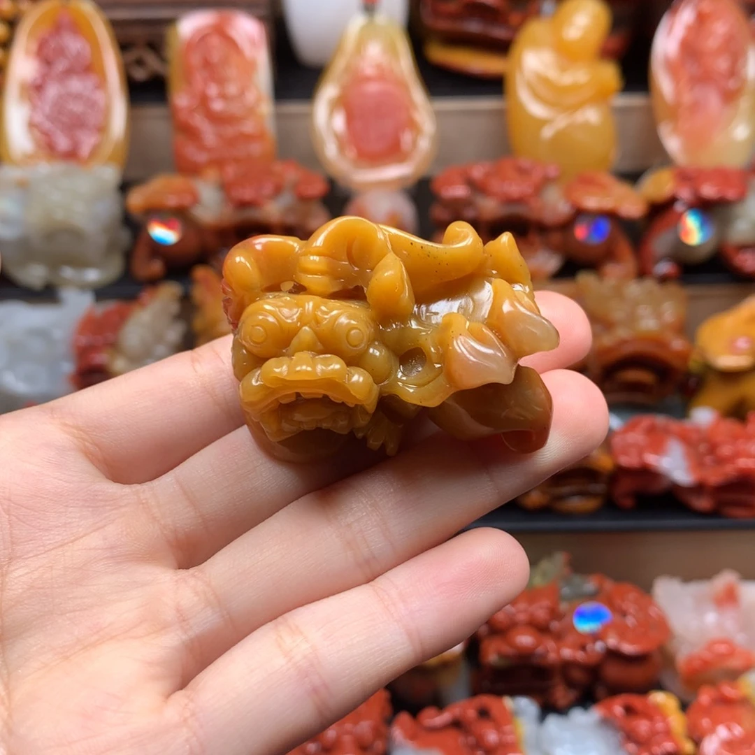 石英质玉（黄龙玉）挂件未镶嵌