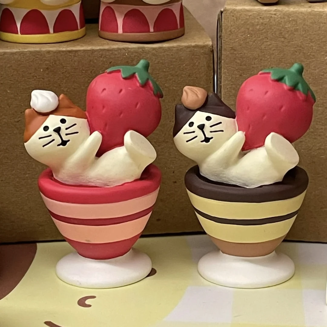 甜品杯猫一对草莓树脂手绘桌面中控台摆件卡通玩具