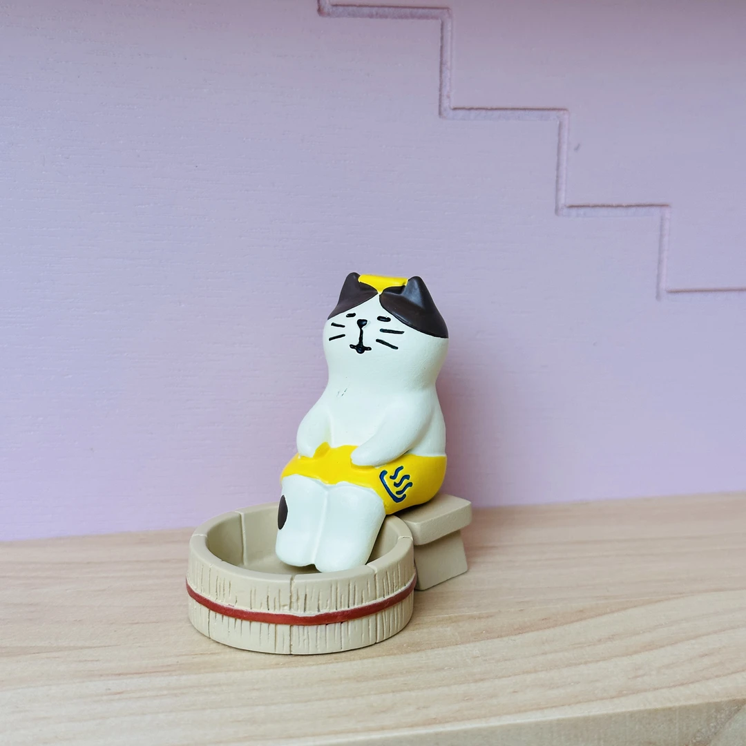 兜兜｜泡个热水脚树脂工艺品手绘车载摆件家居创意可爱卡通玩具