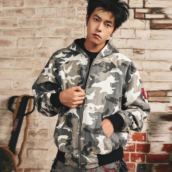 S45新款标语贴皮迷彩夹克秋冬连帽磨烂破坏时尚宽松外套男女同款