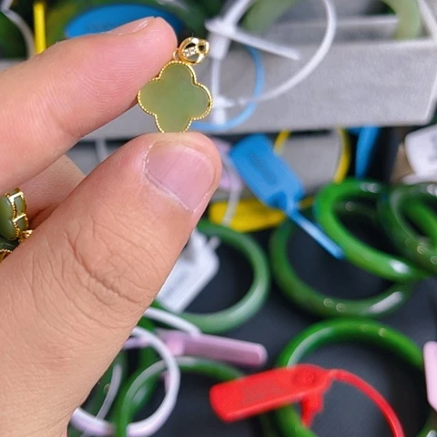 和田玉（碧玉）颈饰银S925镀金镶嵌