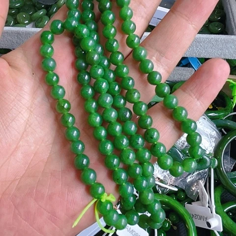 和田玉（碧玉）颈饰未镶嵌