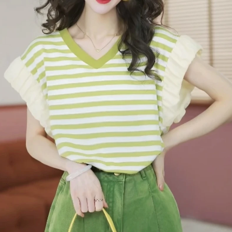 设计感复古港风绿条纹V领短袖T恤女时尚休闲百搭夏季宽松减龄上衣