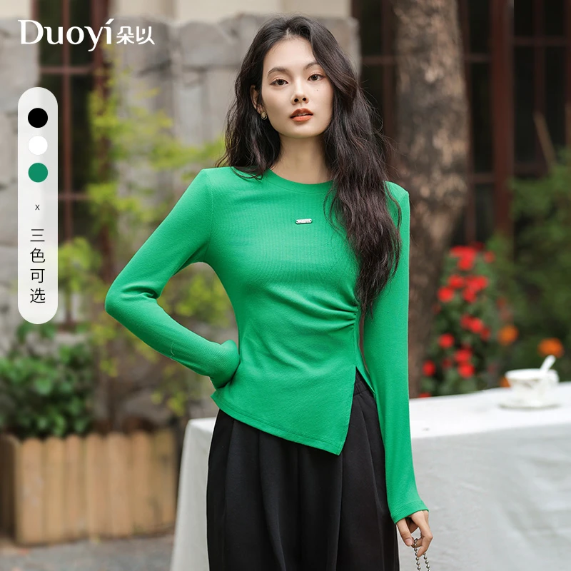 朵以2024春季辣妹性感垫肩抽褶开衩修身圆领长袖T恤38DC331057