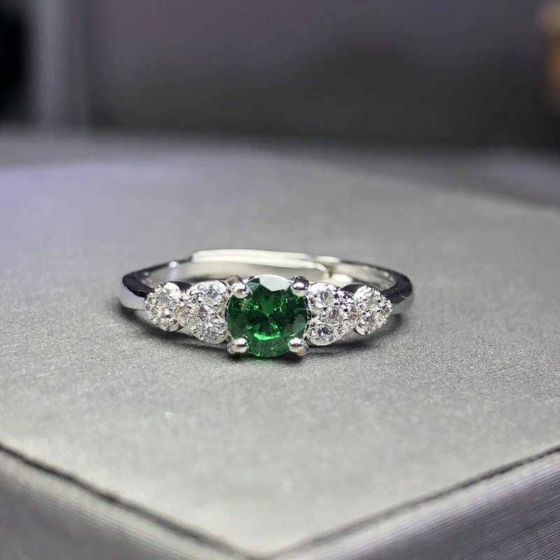 111245 深宝绿戒指银色托4爪倒开口可时尚轻奢满钻精选