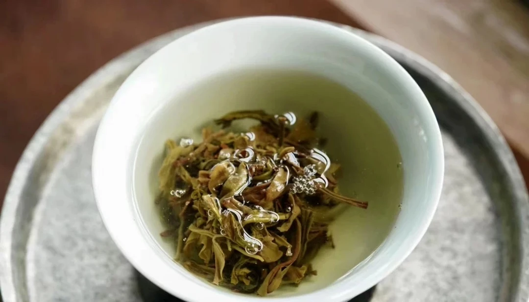 【花椒树古树龙珠】2024年春40颗320克普洱茶 生茶
