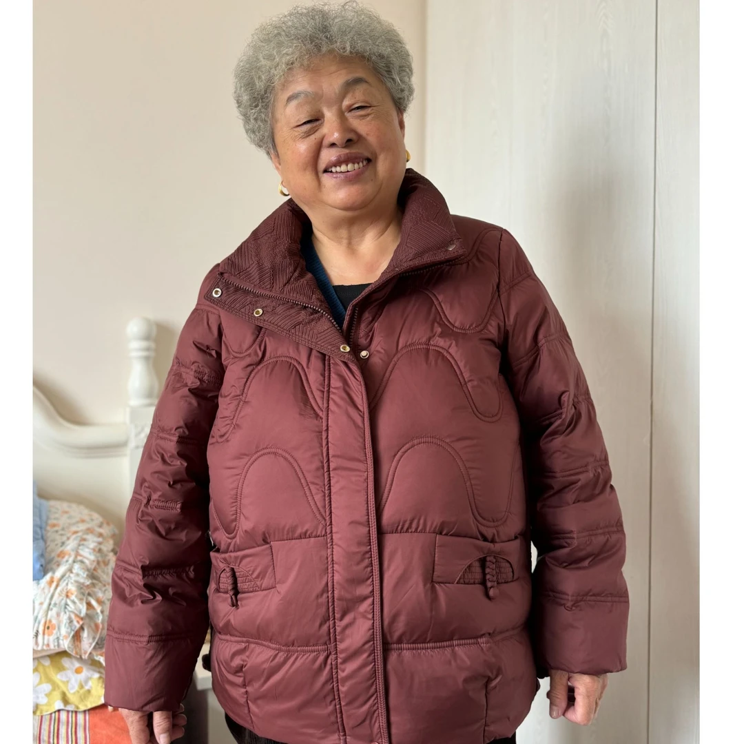 2024年冬季新款90款白鸭绒 妈妈短款羽绒服