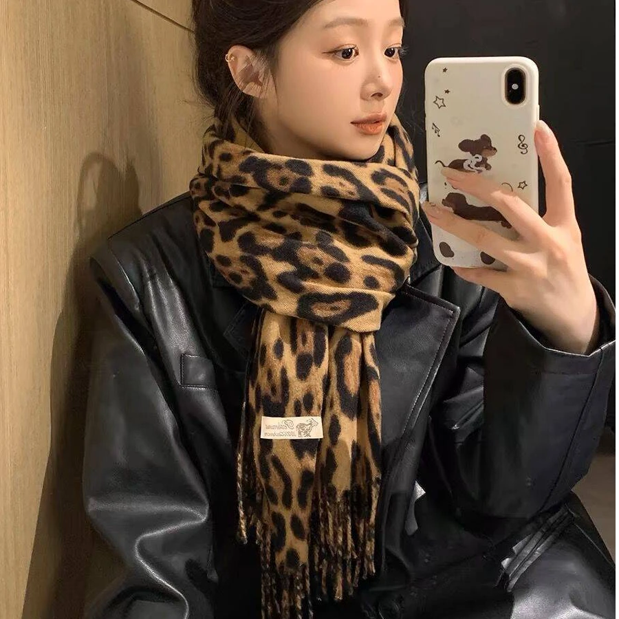复古豹纹流苏围巾保暖围脖时尚加厚秋冬季韩版百搭围巾网红针织