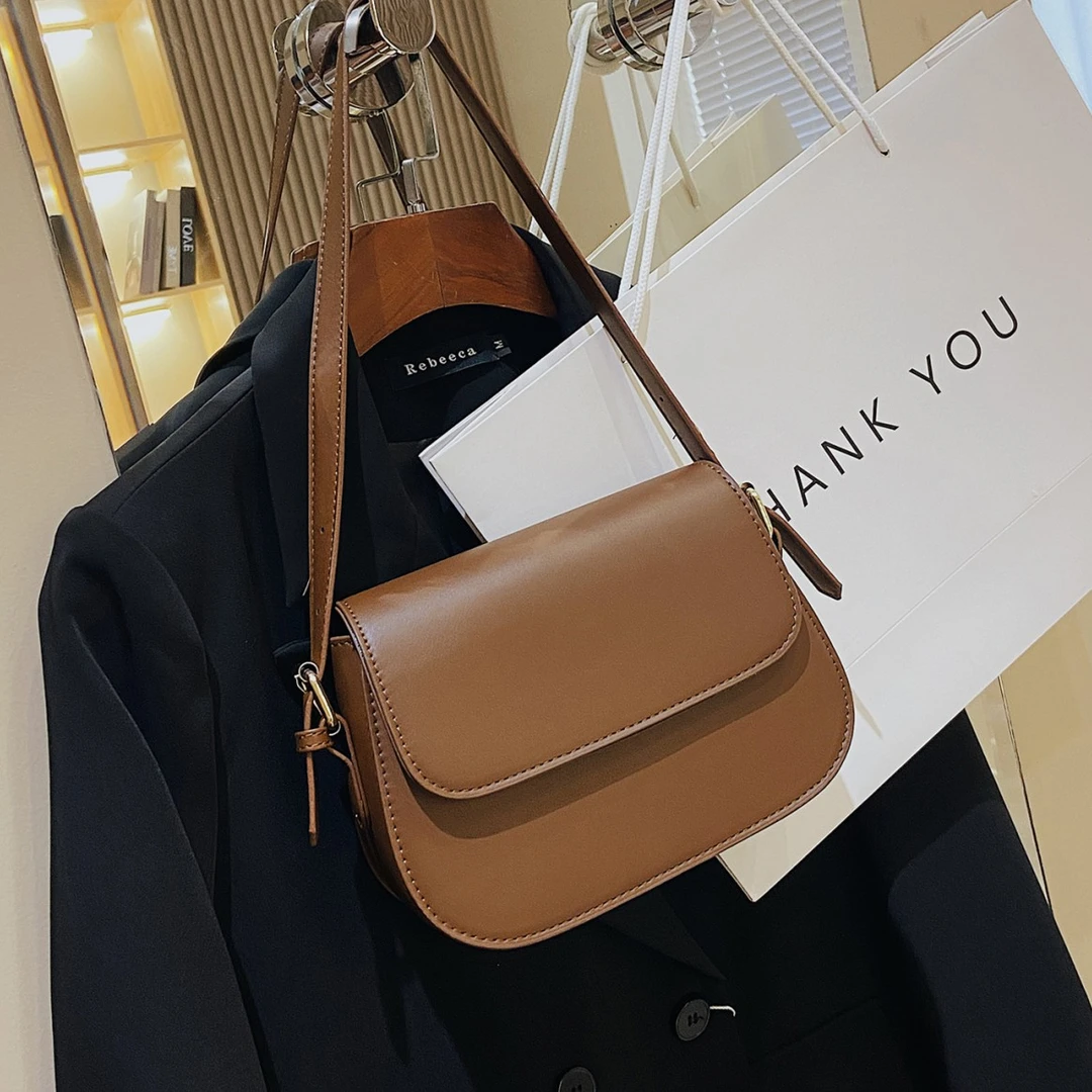 高级感小包包女包2023新款质感小众爆款斜挎包时尚女士单肩小方包