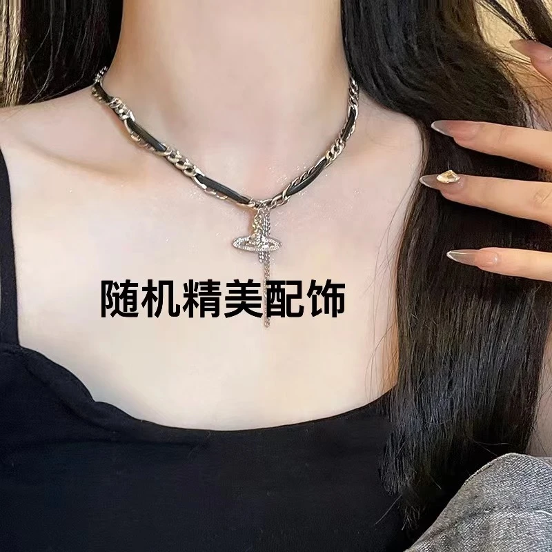 随机精美配饰