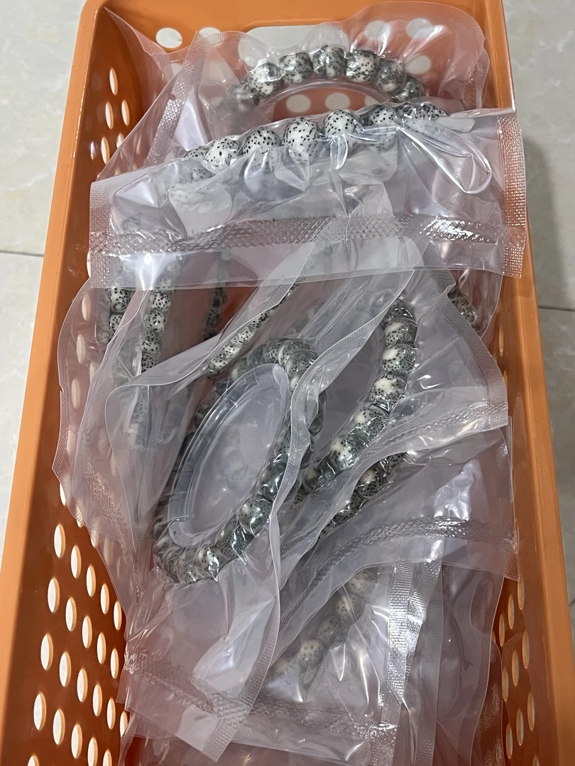 海南原生态星月菩提石玉料牙黄系列新手体验手串一条