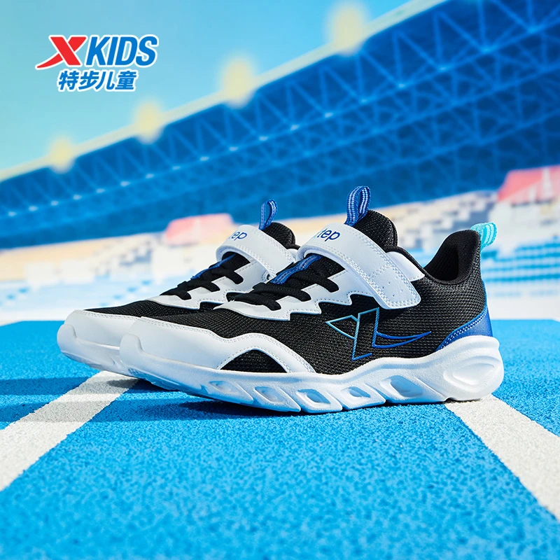 特步儿童春新款轻跑鞋大童户外保暖软底轻便运动鞋676315119551