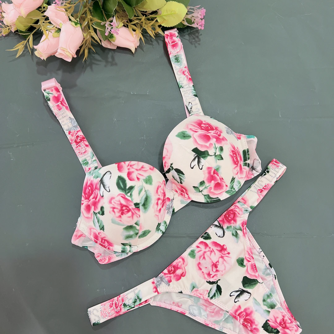 潮流印花烫钻时尚女士內衣，一组(内衣十短裤)