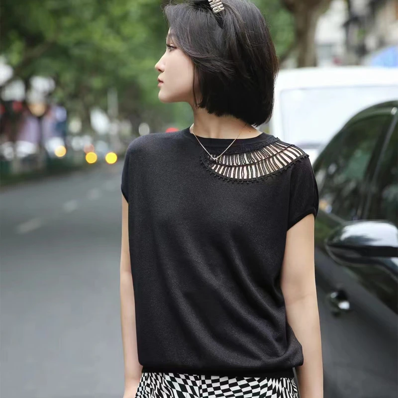 衣依阿家5399705春夏时尚气质宽松无袖冰丝镂空钩花圆领针织T恤
