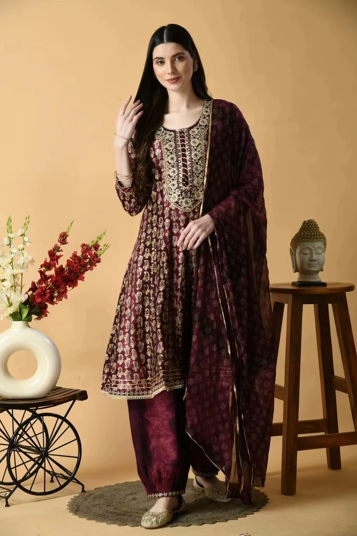 印度高端紫色印花三件装修身长裙