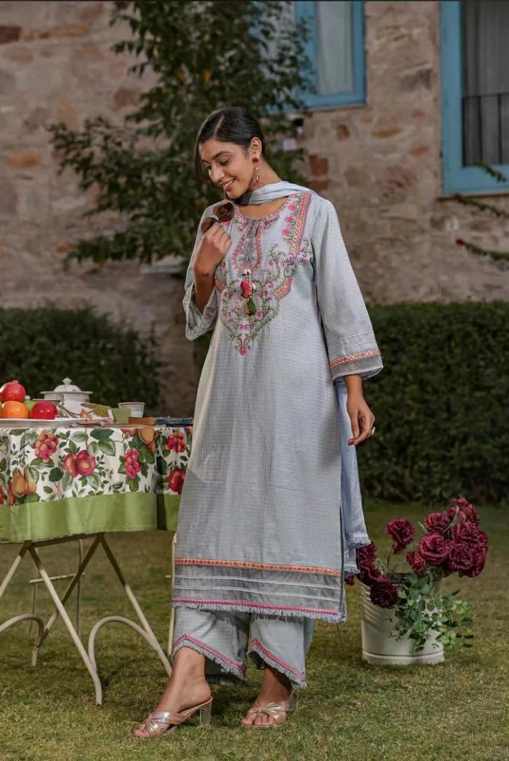 印度品牌度假风女士连衣裙三件装