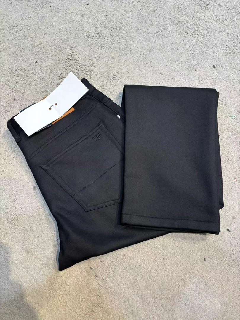 男士秋冬款休闲牛仔裤