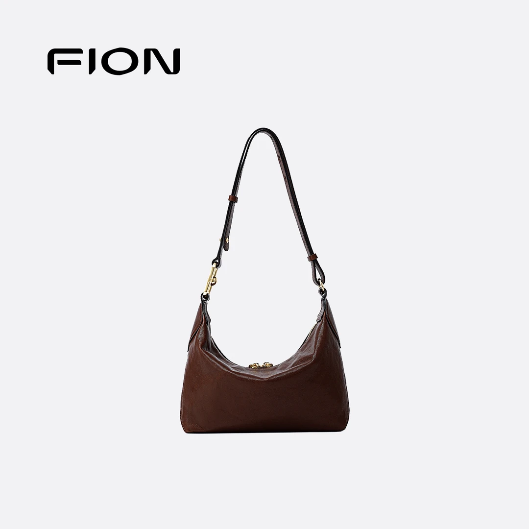 Fion/菲安妮女士小众经典简约腋下休闲肩包FAAFVJS004/005