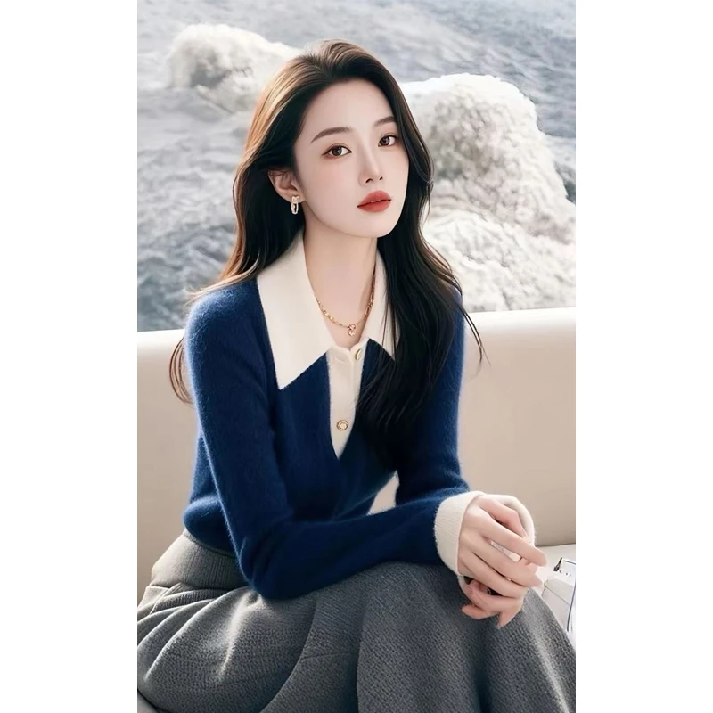 蓝色拼色毛衣女款2024冬季高级设计感超好看加厚内搭针织衫上衣